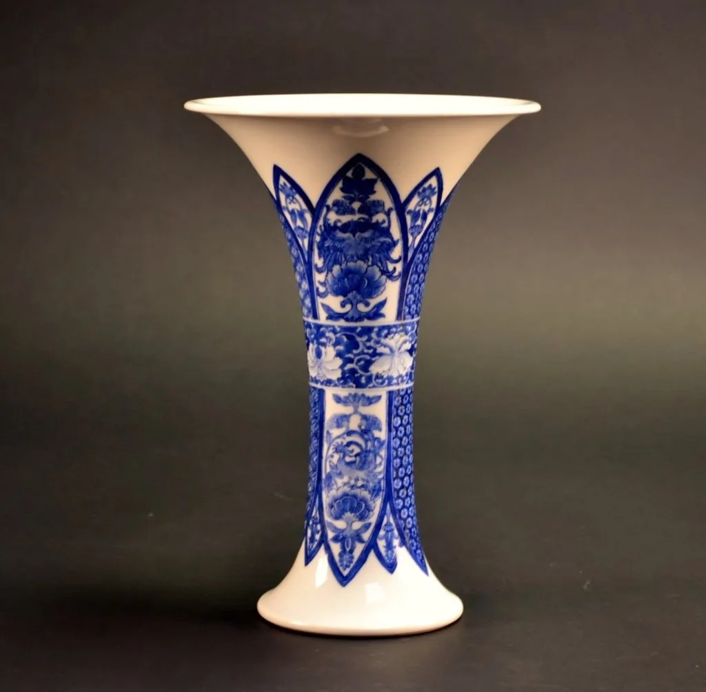 Meiji Period Makuzu Kozan Signed Blue & White Vase
