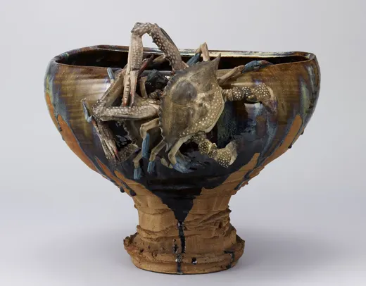 Footed Bowl with Crabs 褐釉蟹貼付台付鉢, 1881. Important Cultural Property. Tokyo National Museum G-105